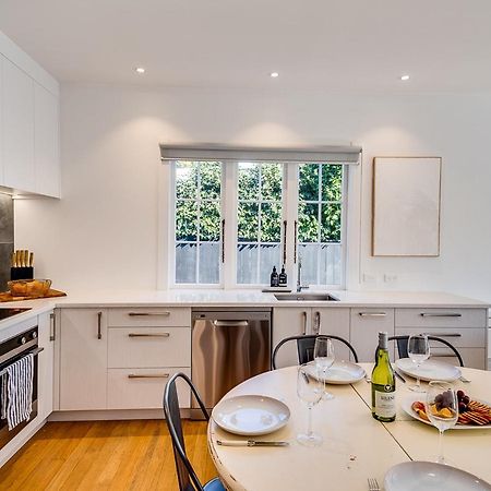 Gem On Gillean - Havelock North Holiday Home 외부 사진