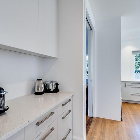Gem On Gillean - Havelock North Holiday Home 외부 사진